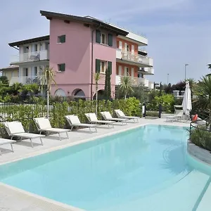 ** Hotel apartamentowy Acqua Włochy